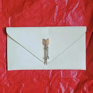 Pampaloni clutch arrow white leather a little bit scratches on back